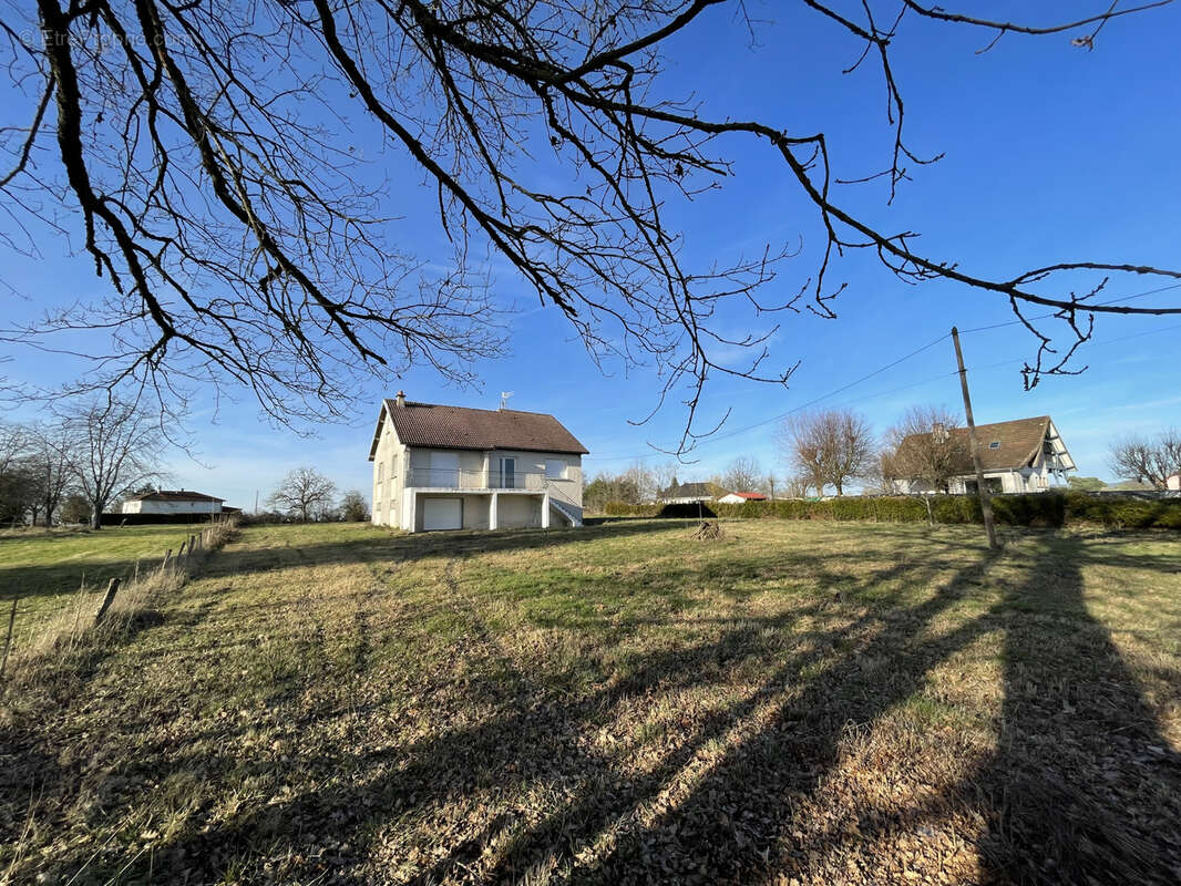 Maison à FROTEY-LES-LURE