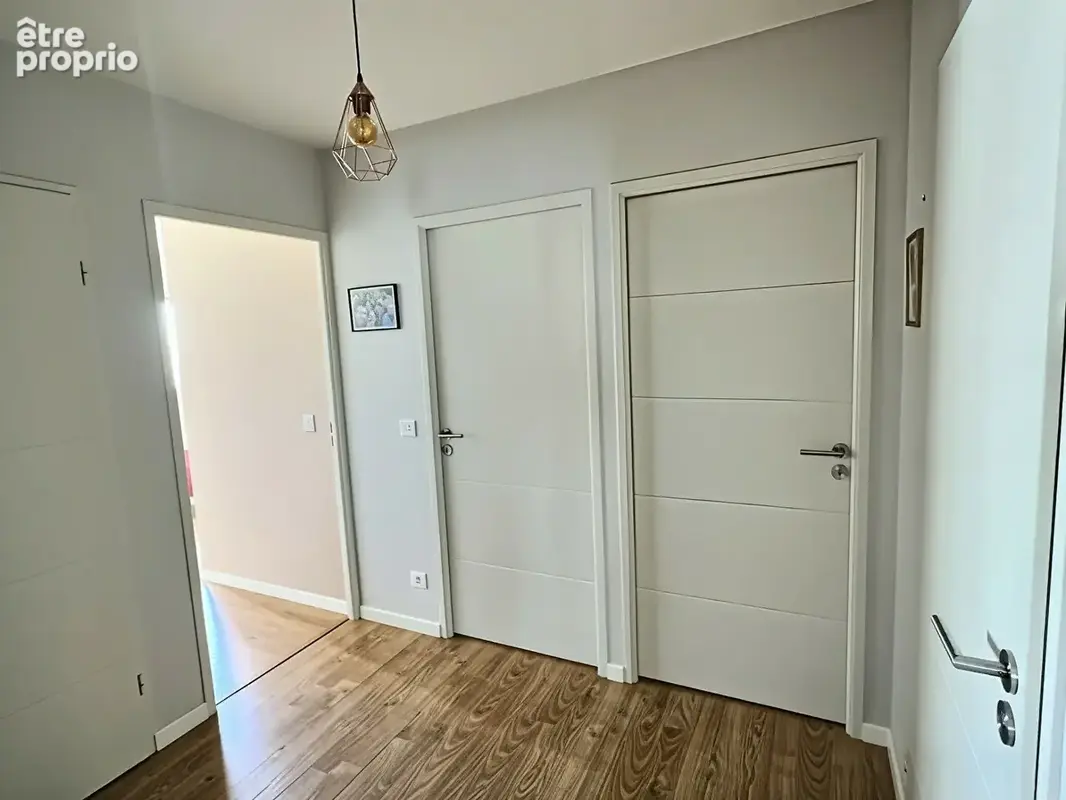 F4 de 84m² au pied du T9 à 300m de Paris - photo 7