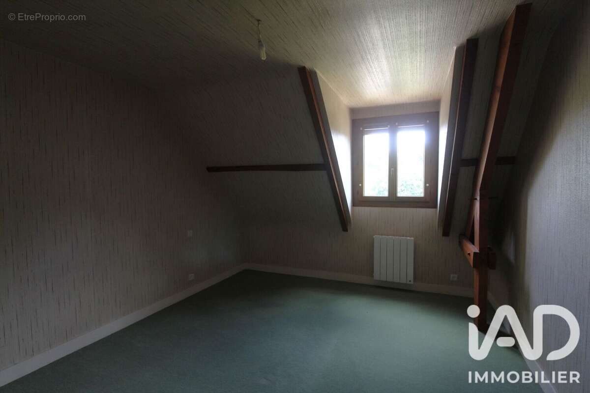 Maison 116 m² à Parigne-Le-Polin  - photo 7