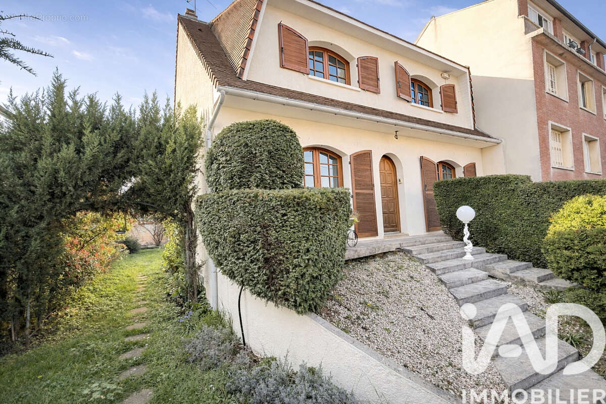 Photo 2 - Maison à NOISY-LE-SEC