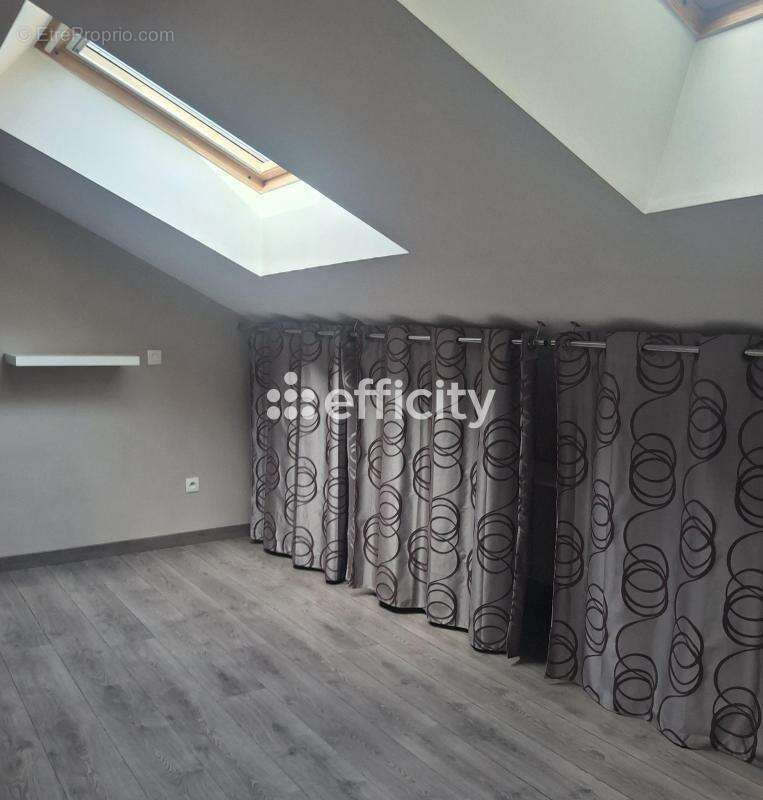 Appartement à ROUGEMONT
