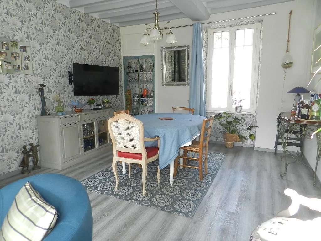 Centre ville, maison entierement restauree avec garage, jardin et jacuzzi. - photo 6