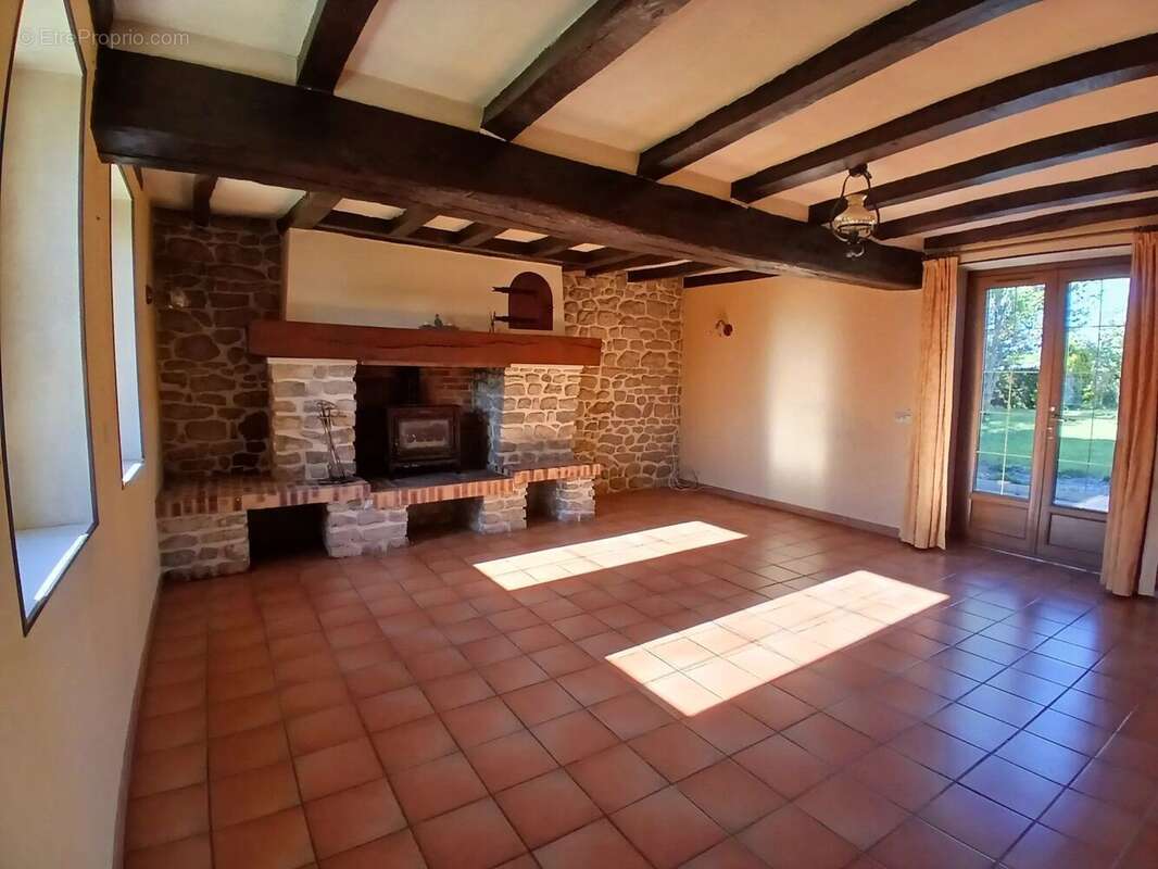 Maison à THIANGES