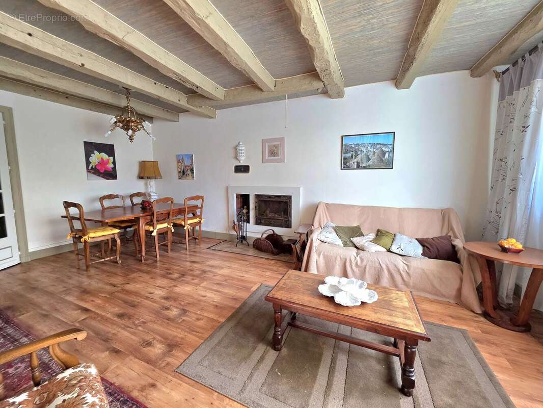 Maison à MONPAZIER