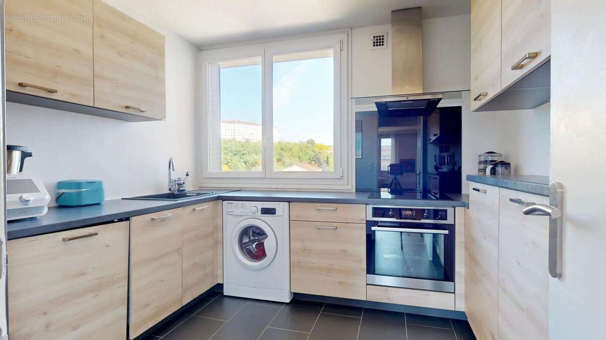 Appartement à LYON-5E