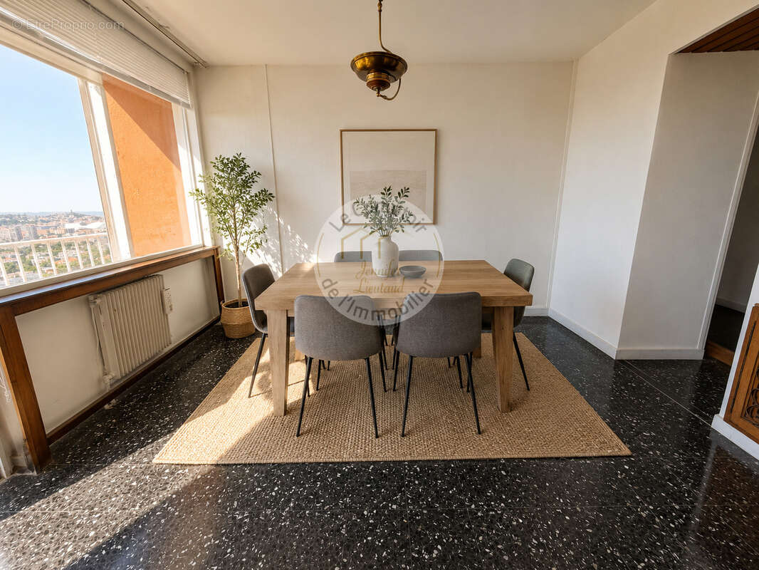 Rouviere: type 5 en etage eleve, vue imprenable sur la mer - photo 10