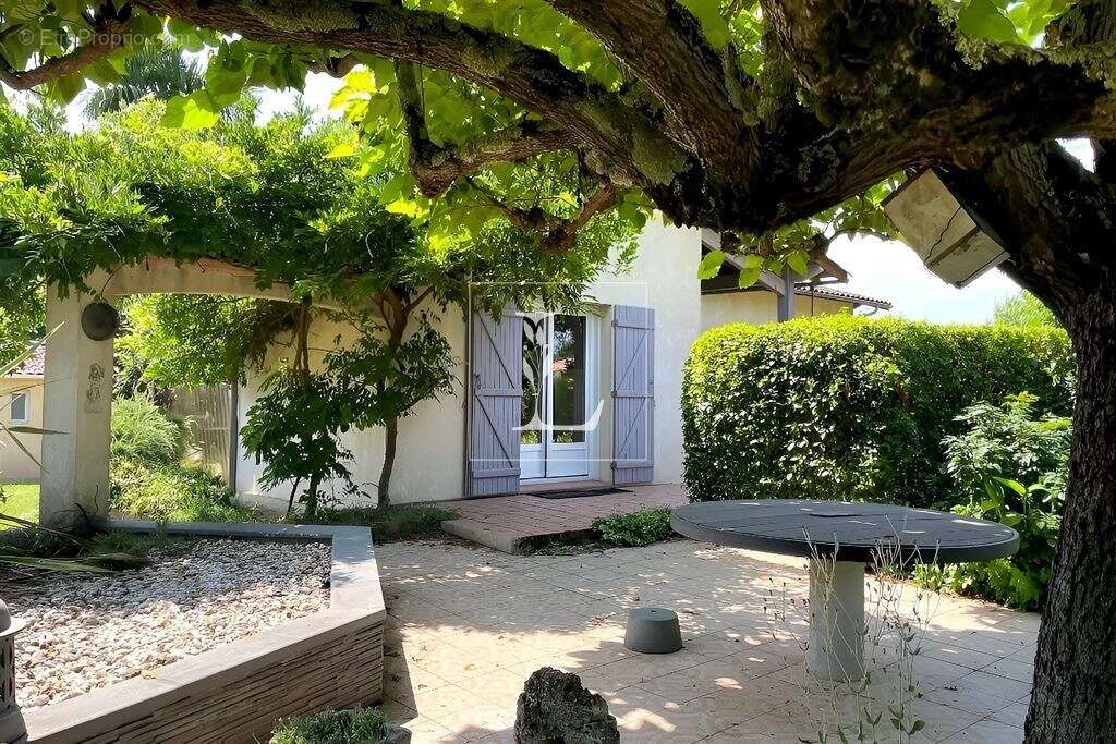 Maison à BRESSOLS