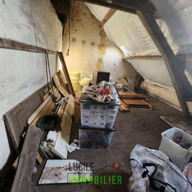 MAISON DE VILLE AVEC TRAVAUX 4 - Maison à CLERMONT