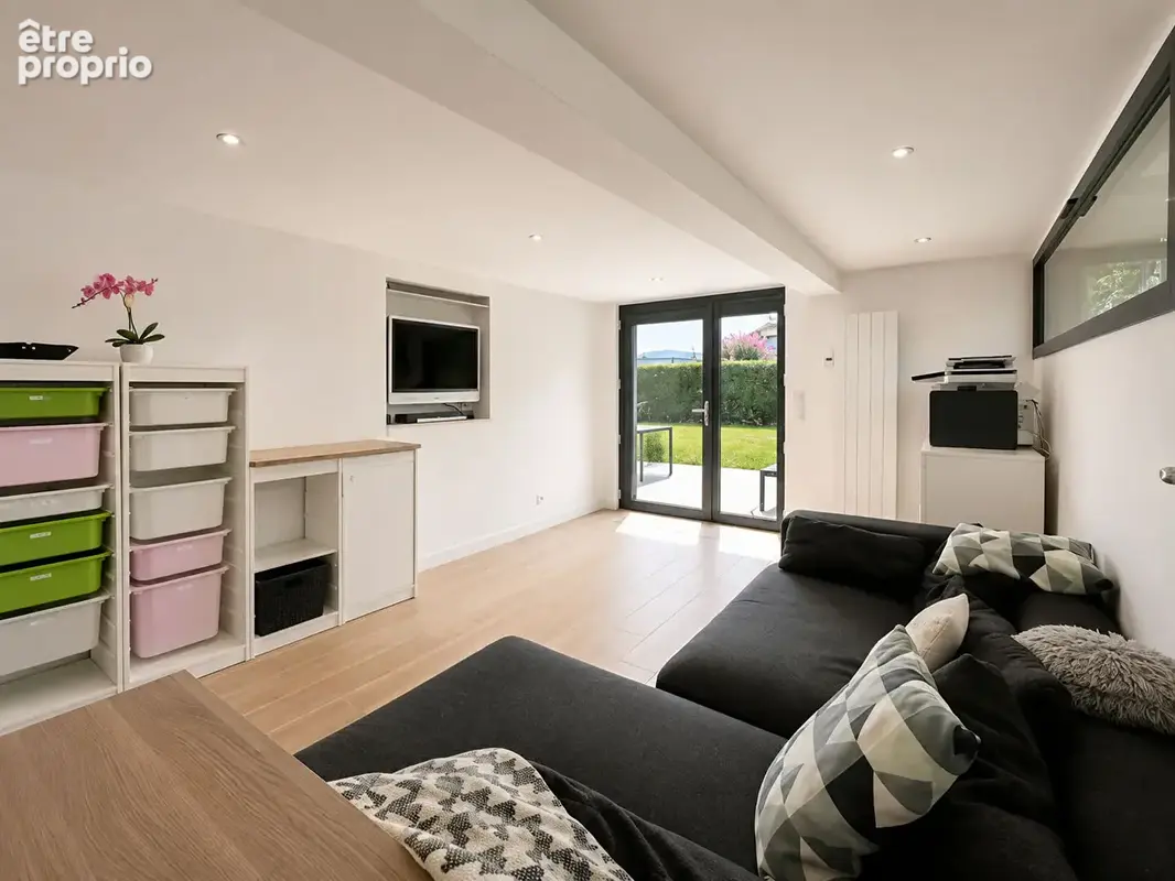 Vétraz-Monthoux ? Maison d'architecte duplex inversé de 220 m² sur terrain de 887 m² - photo 9