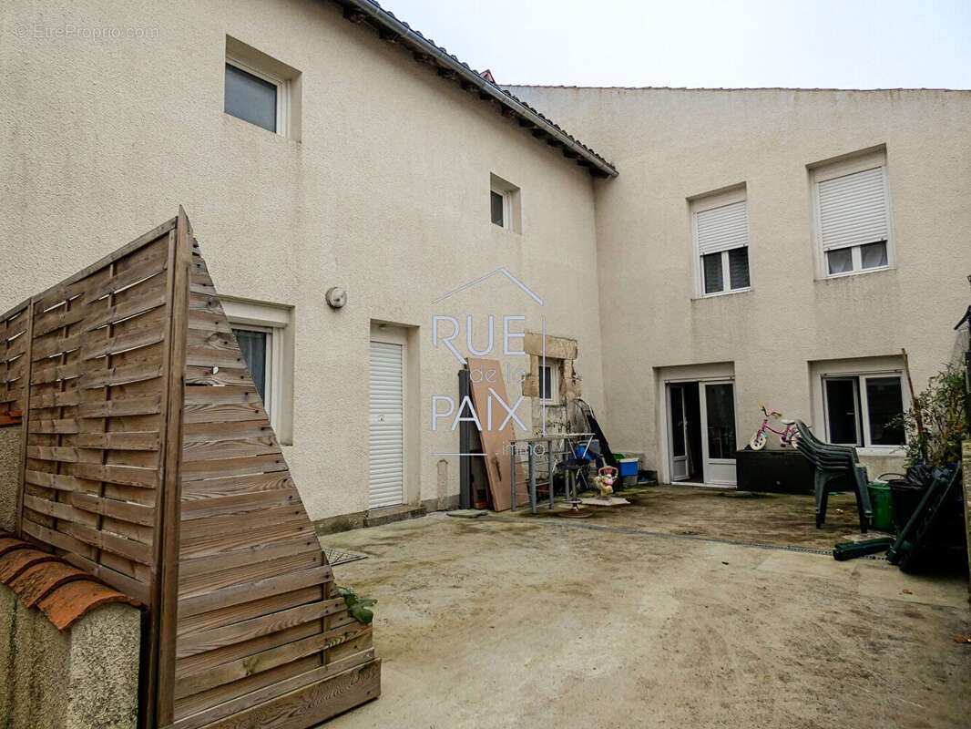 Appartement à LATILLE