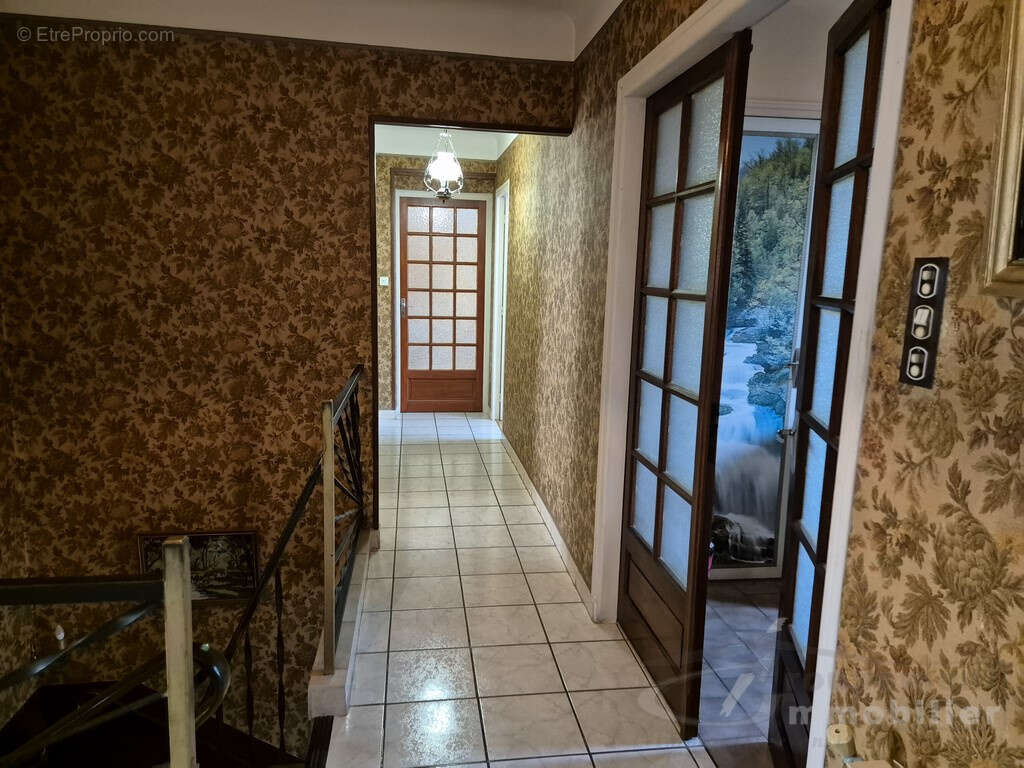 Maison à MANSAC