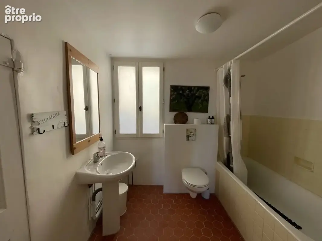 Exclusivité, Maison de village  avec vue panoramique à Callas - photo 10
