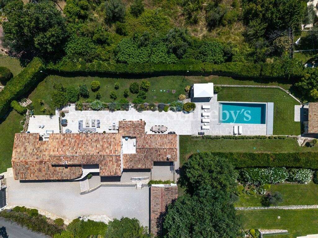 Châteauneuf de Grasse, propriété de caractère vue mer panoramique, maison d'amis - photo 5