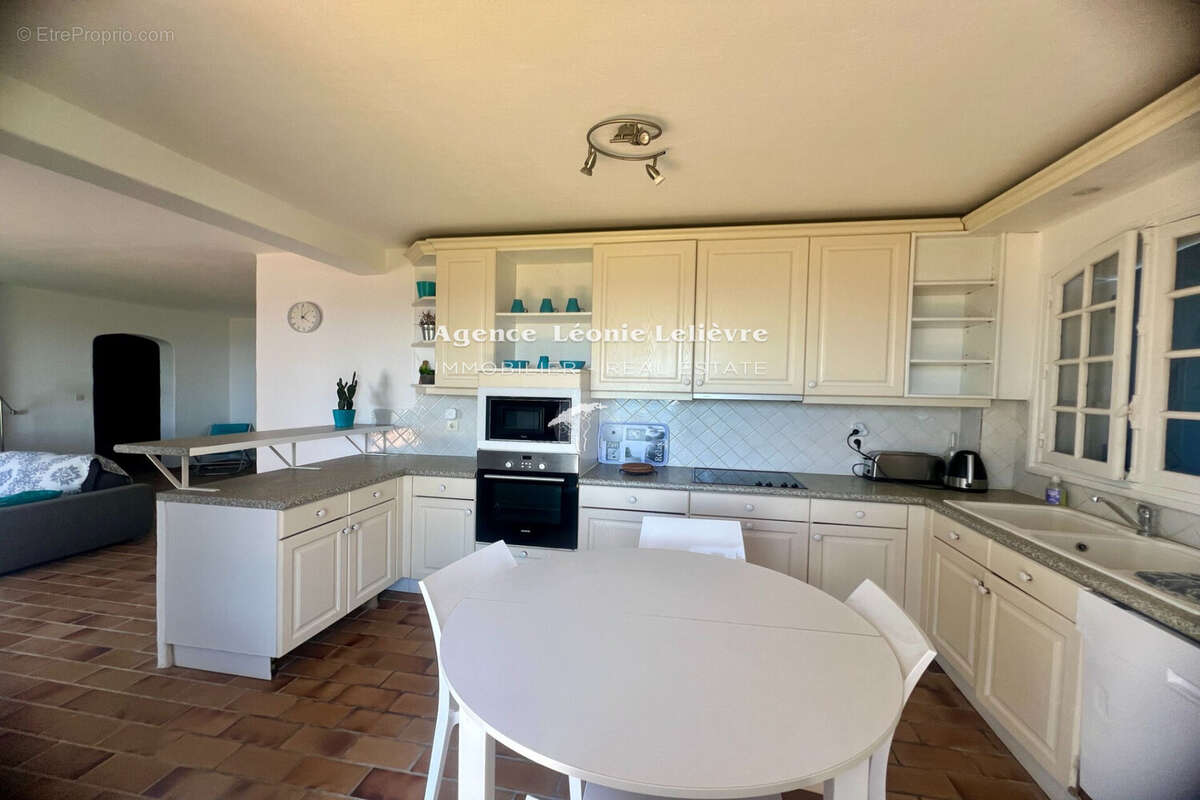 Maison 230 m² à Les Issambres  - photo 8