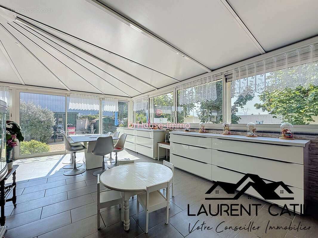 Maison 145 m² à Chatuzange-Le-Goubet  - photo 7