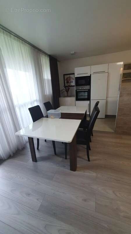 Appartement à SARTROUVILLE