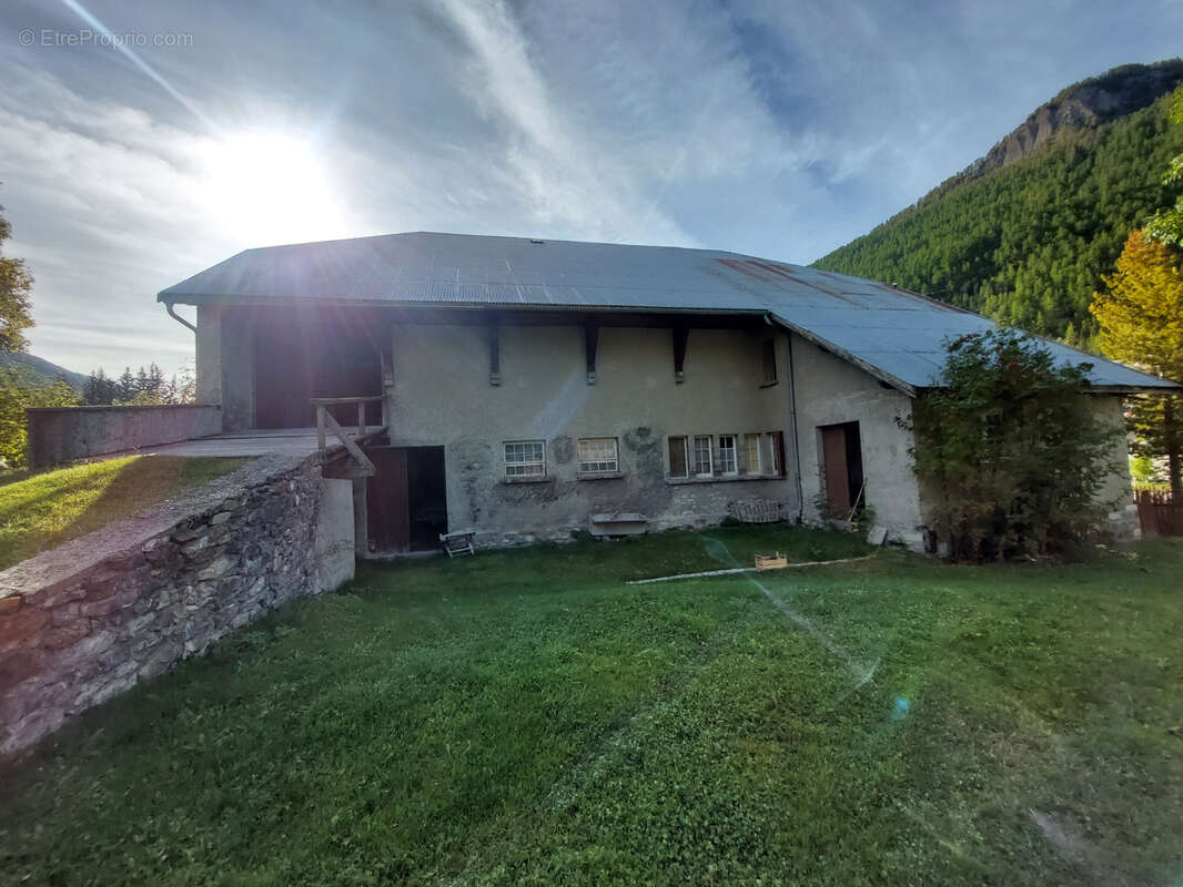 Maison et Grange à LARCHE - photo 3