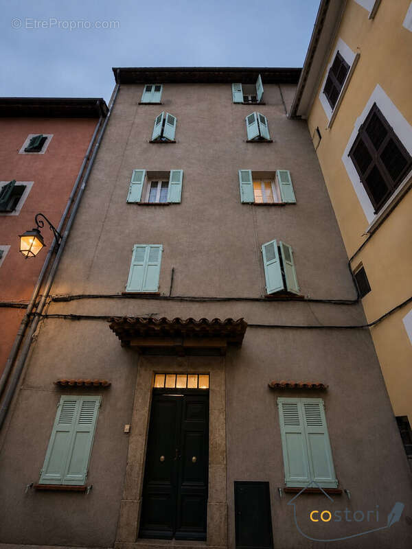 Appartement à TRANS-EN-PROVENCE