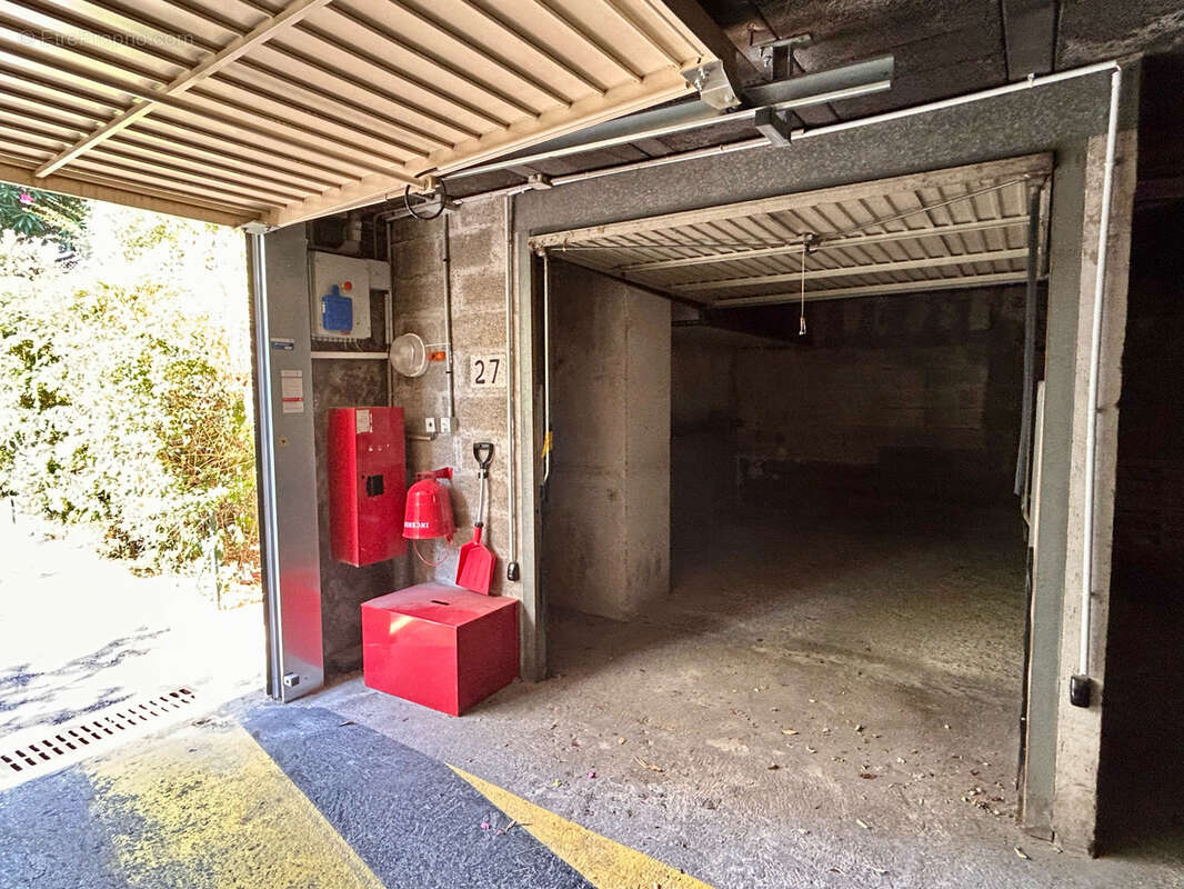 Garage mont gros - photo 4