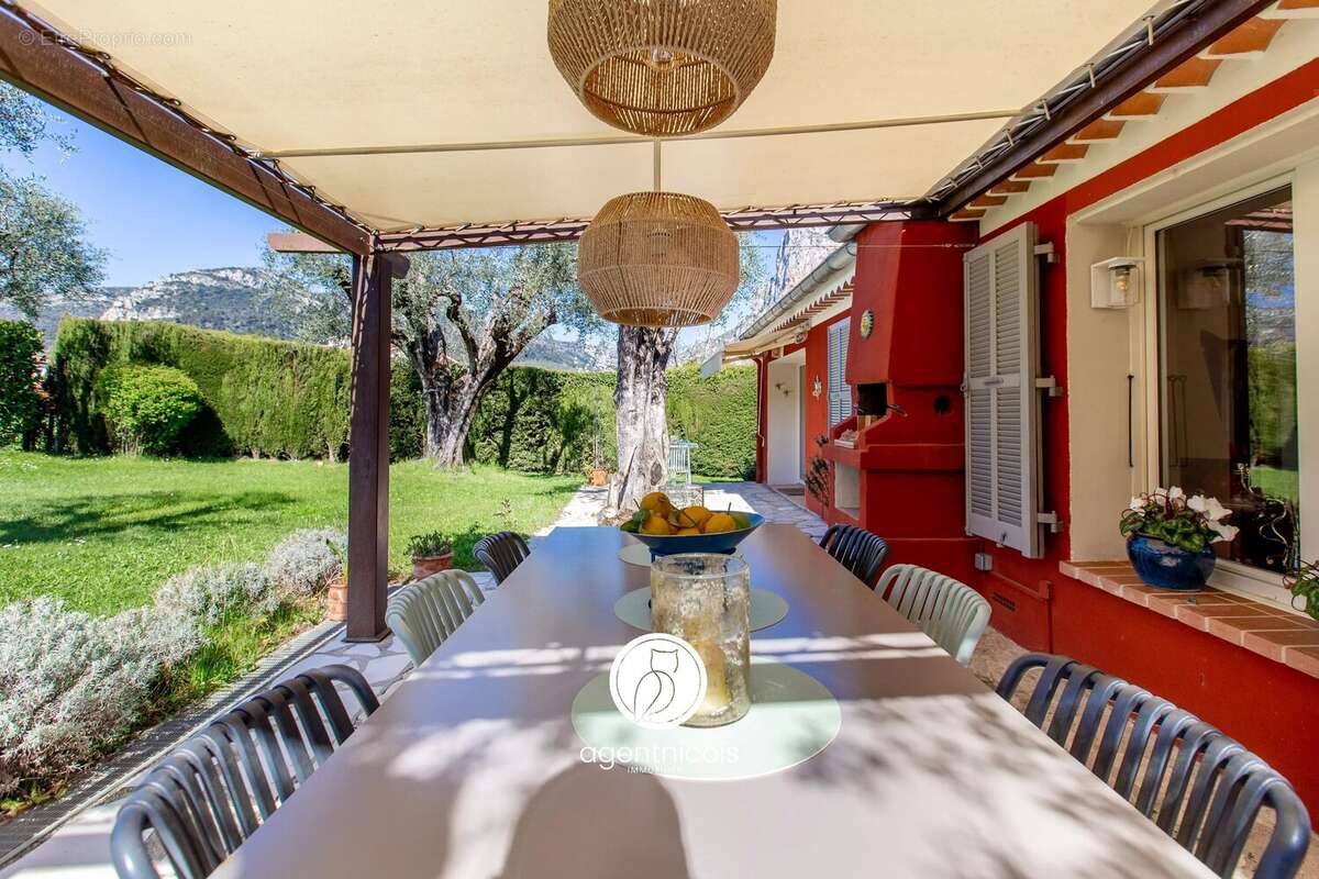 Maison à SAINT-JEANNET