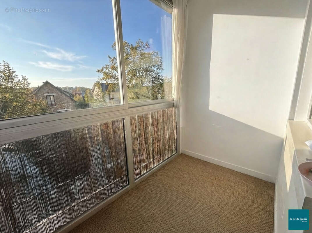 Appartement à SAINT-CYR-L'ECOLE