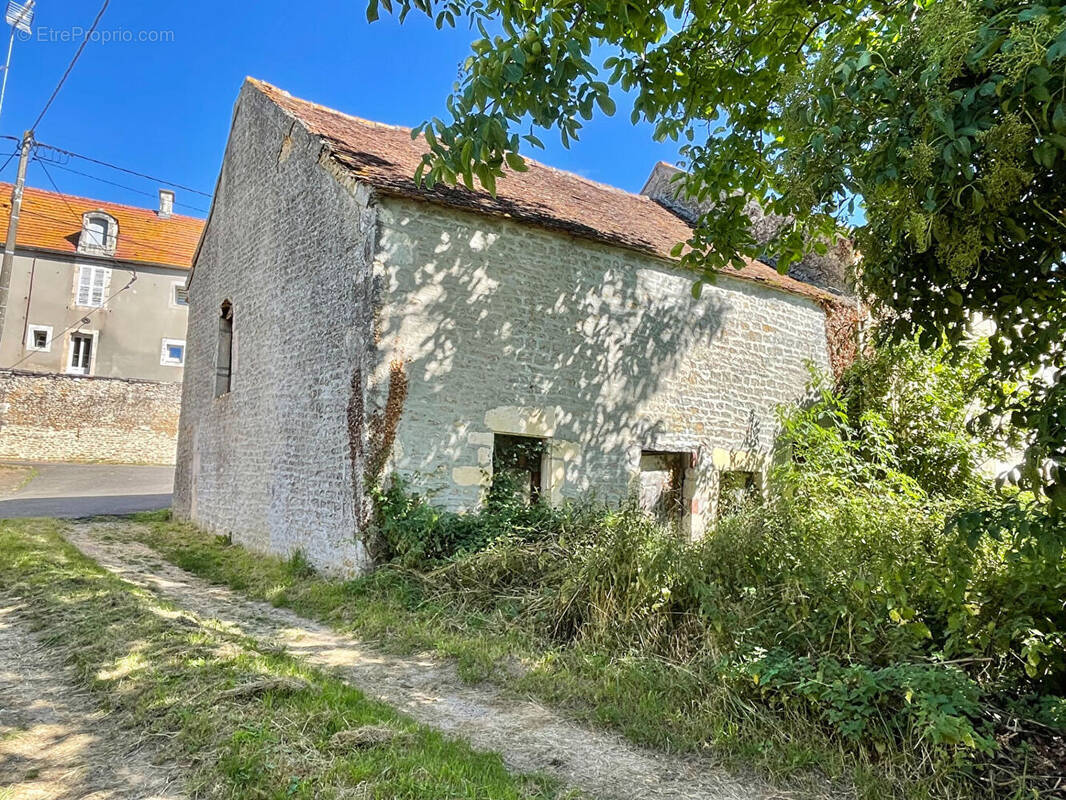 Autre à VILLY-LEZ-FALAISE