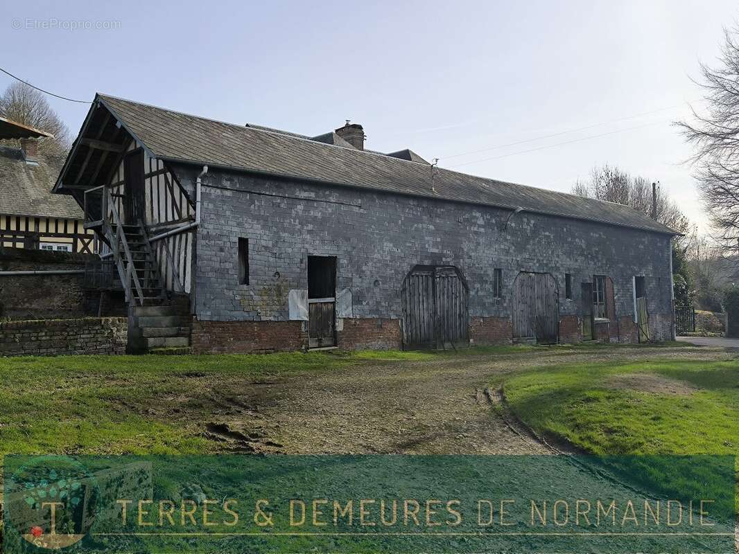 Terrain à CORMEILLES