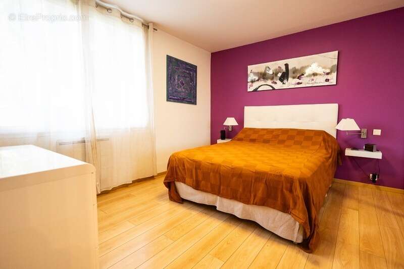 Maison d'exception, 220m², piscine, Pool house, 4 chambres, Triple Garage 90m², Terrain 1560m² sans vis-à-vis à Pau (64) - photo 8