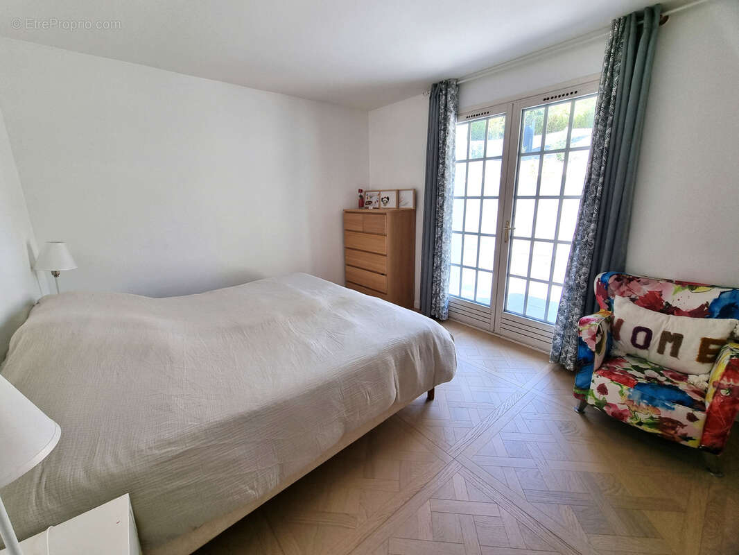 Boissettes environnement exceptionnel - maison individuelle avec terrain a batir - 5 chambres - sous sol total - photo 8