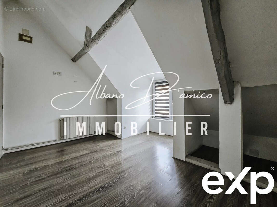 Maison à NEUVILLE-SAINT-REMY