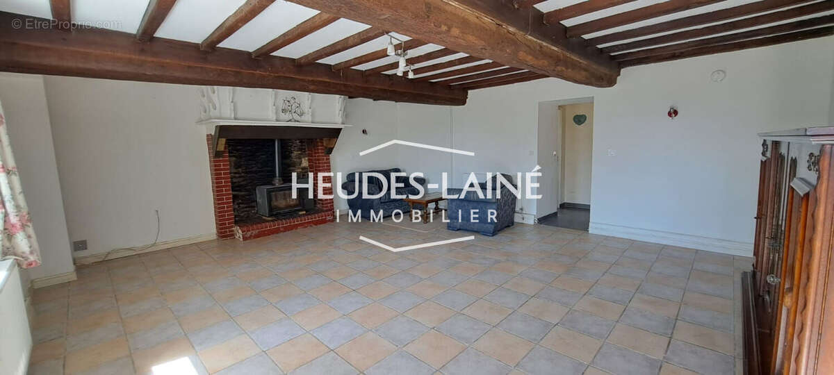 Maison à JUVIGNY-LE-TERTRE