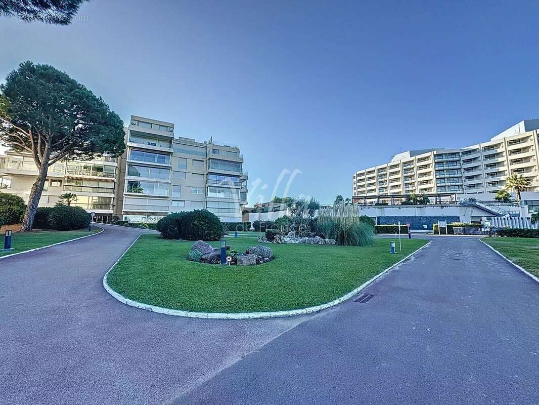 Appartement à MANDELIEU-LA-NAPOULE