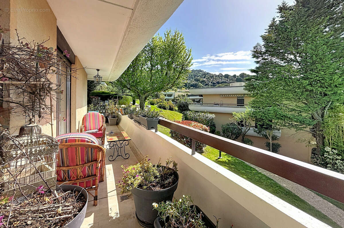 Appartement à LE CANNET