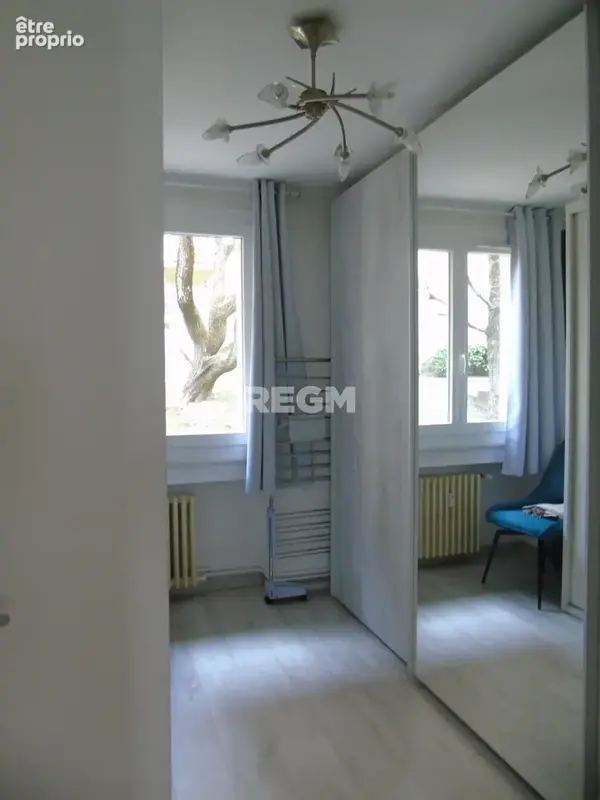 Grand appartement avec trois chambre et deux balcons à acheter. - photo 13