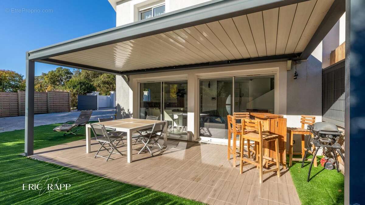 Photo 2 - Maison à SAINT-RAPHAEL