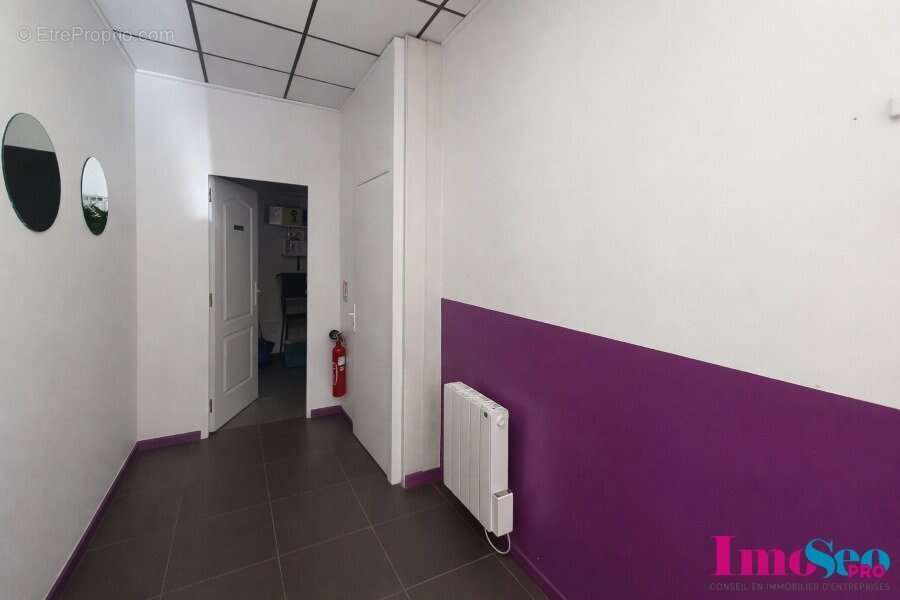 Local commercial à vendre - photo 8