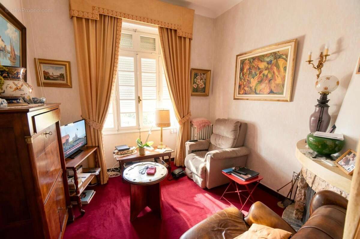   - Maison à VALS-LES-BAINS