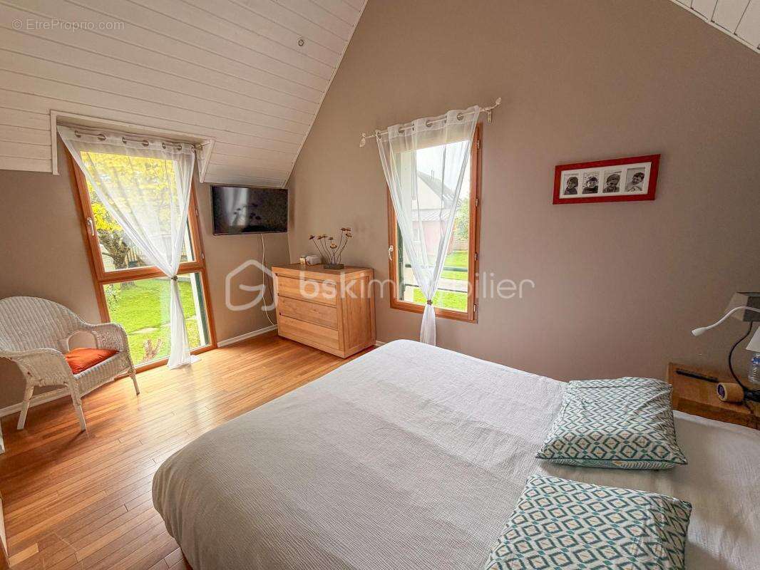 LANDEVANT - Superbe proprieté sur près de 2 hectares de terrain - Piscine - photo 7