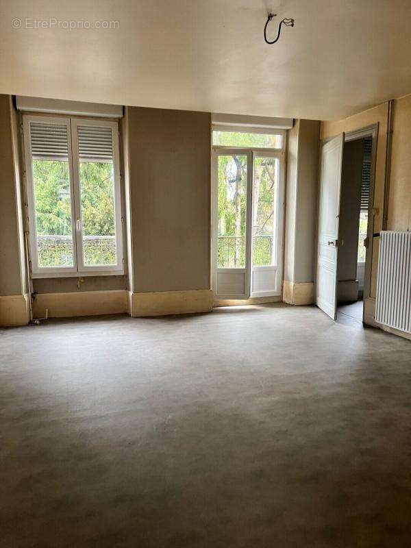 Appartement à LUXEUIL-LES-BAINS