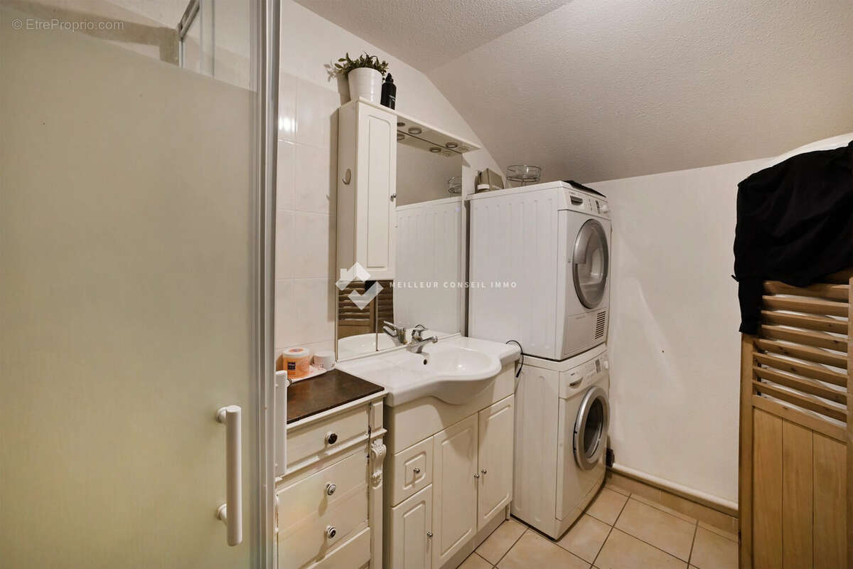 Appartement 270 m² à vendre à Ales (30100) - photo 9