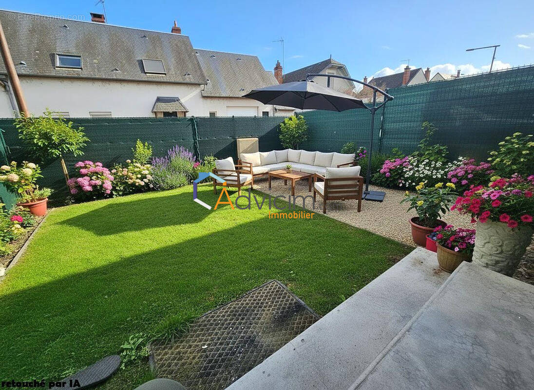 Appartement à SAINT-JEAN-DE-LA-RUELLE