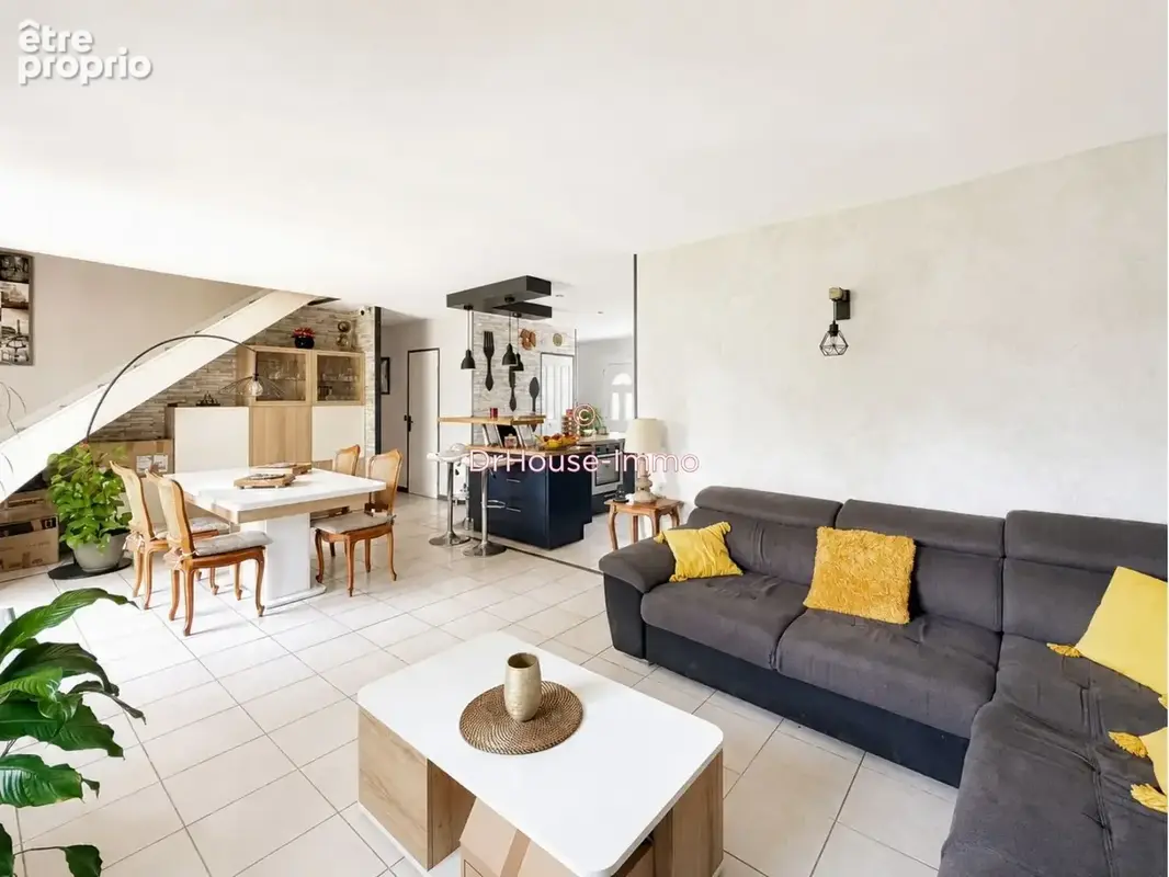 Maison 105 m² à Lumigny-Nesles-Ormeaux  - photo 4