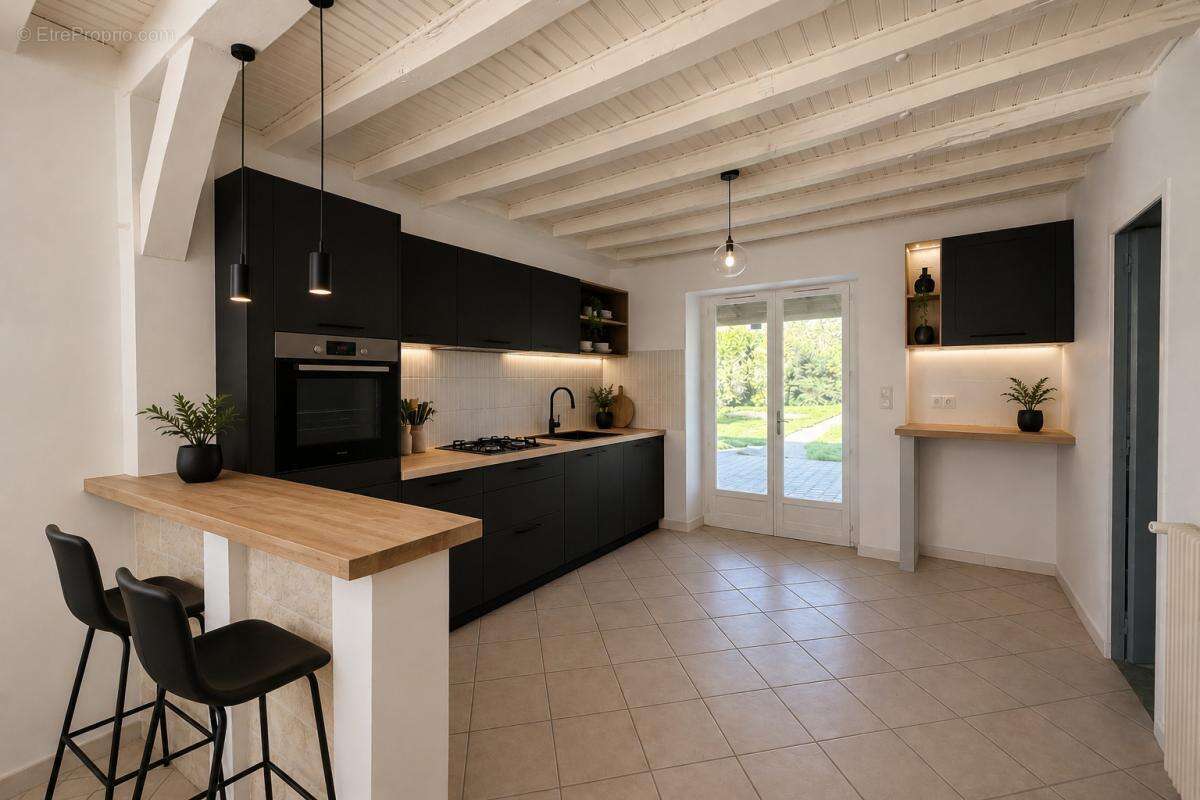 Maison située sur la commune de Mehun-Sur-Yèvre avec écoles - photo 2