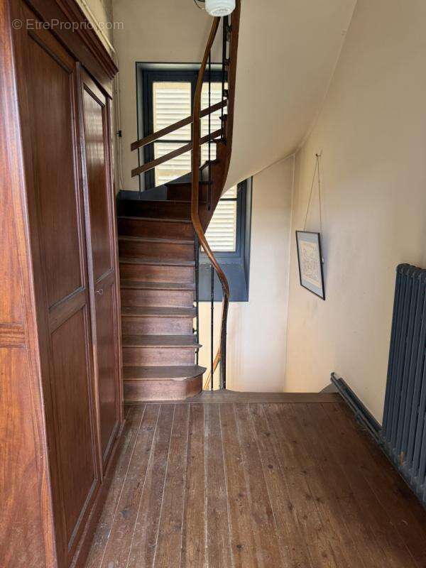 A moins de 2 heures de Paris, Ancien Presbytère de Coulonges-les-Sablons – Propriété de caractère sur un parc de 7 500 m² - photo 12