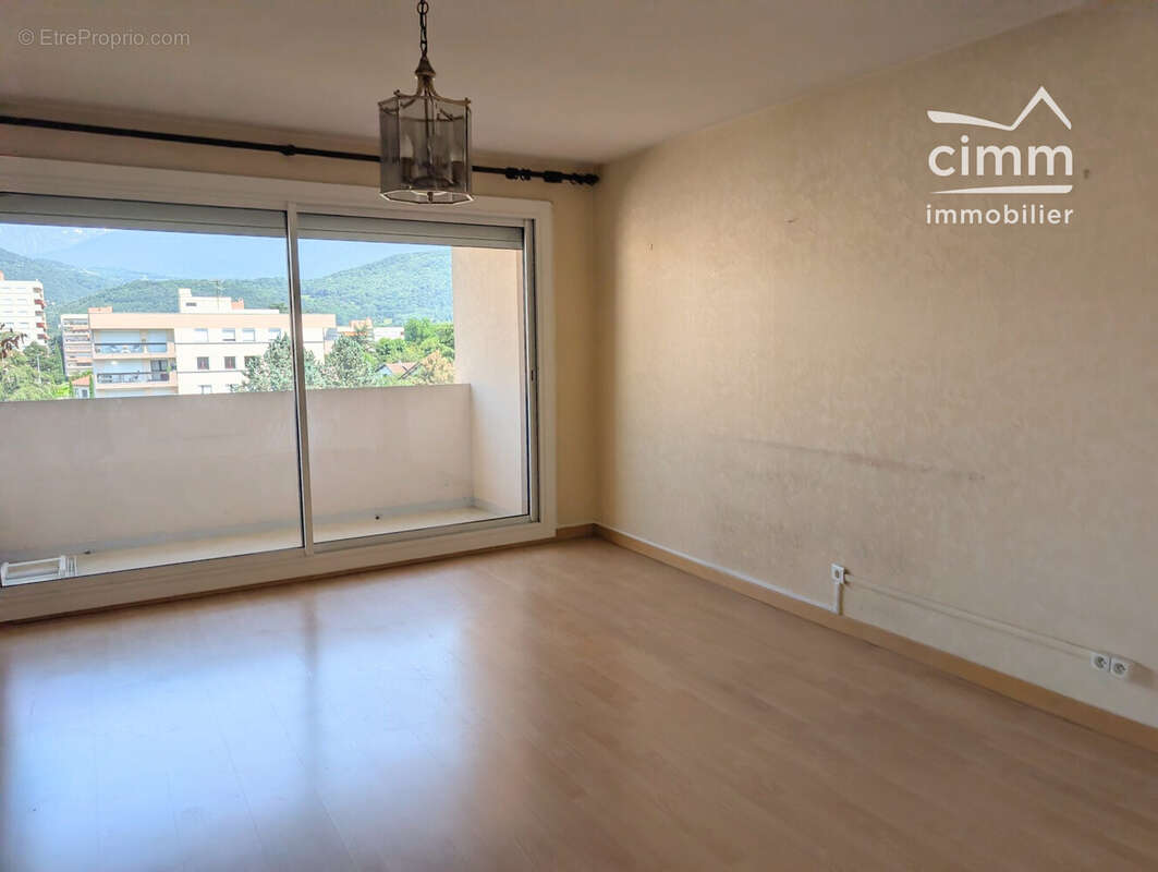 Appartement 72 m² à Echirolles  - photo 2