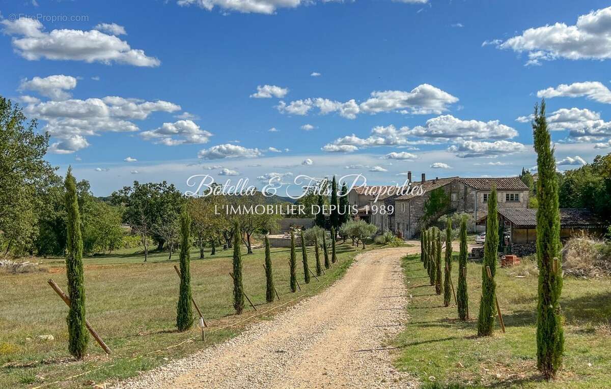 Maison à BARJAC