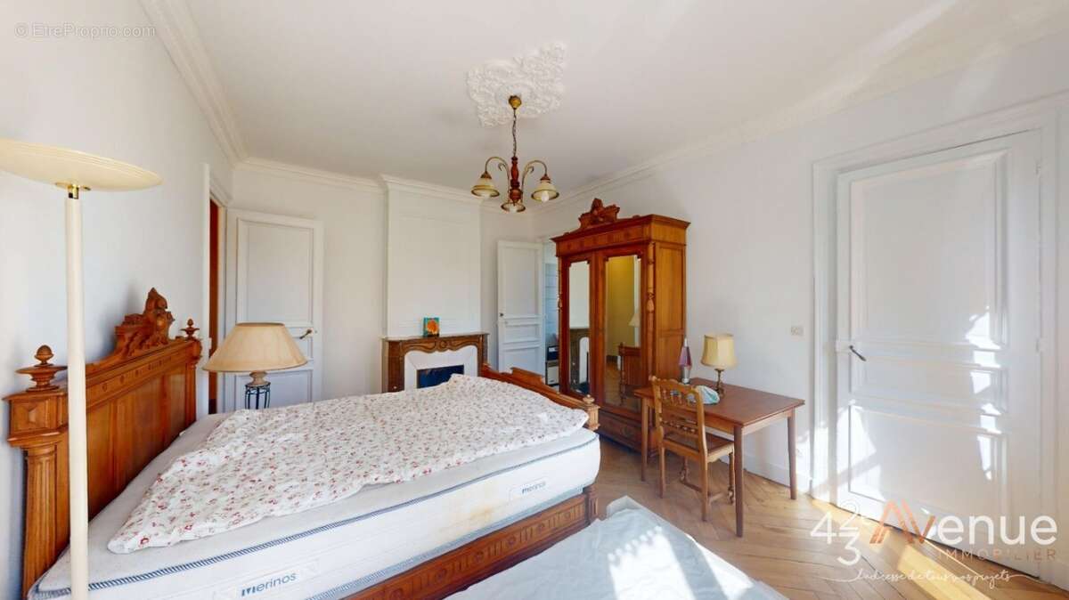 Appartement à SAINT-ETIENNE