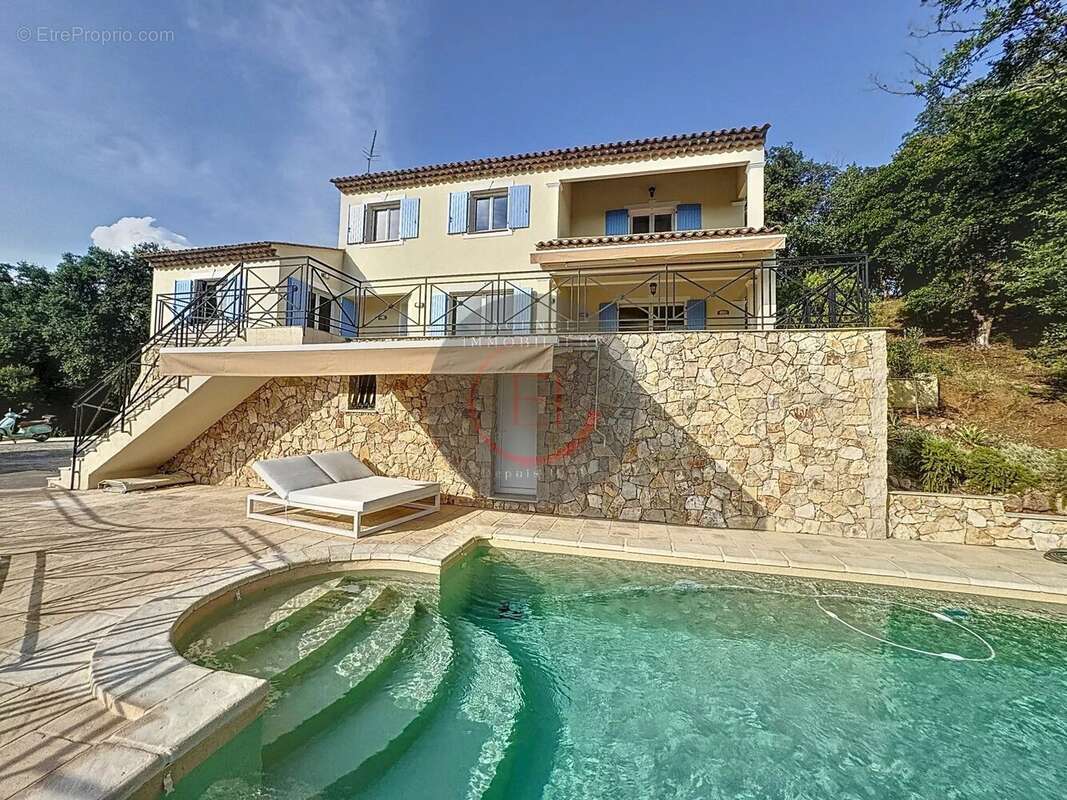 Maison à LES ADRETS-DE-L&#039;ESTEREL