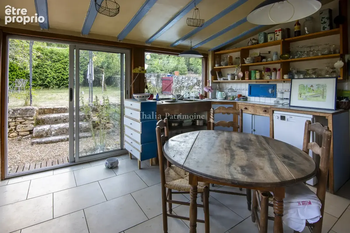 MAGNIFIQUE PROPRIETE A RENOVER   380 m2 environ -10 chambres, 1 dortoir- terrain 2ha8, dépendances - MAREUIL e - photo 17
