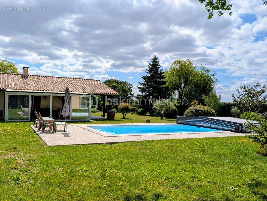 Maison à PUGNAC